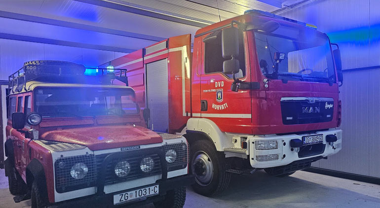 Nova montažna garaža